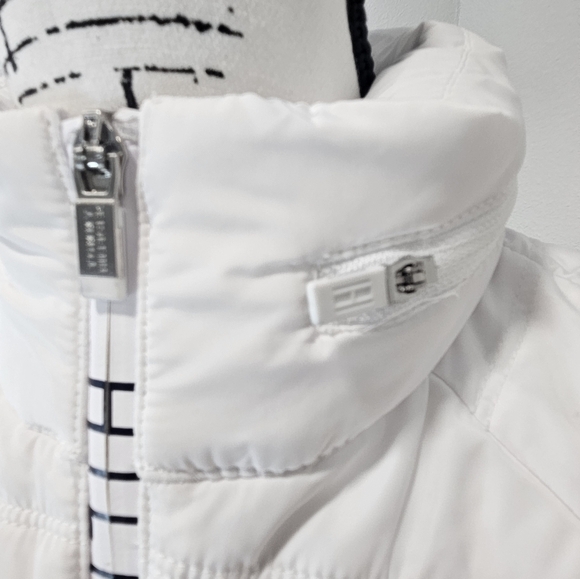 Sold - Picture 5 of 10